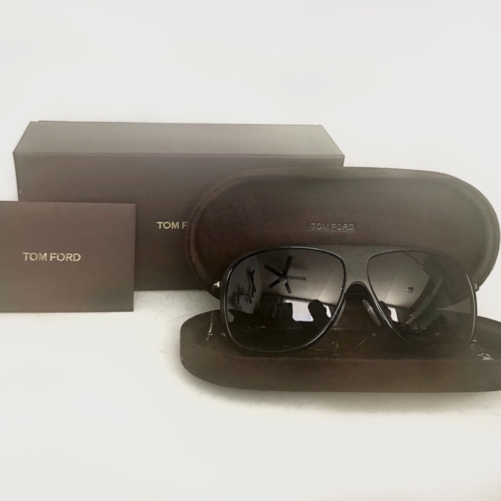 BRAND NEW Tom Ford Unisex Sunglasses - Never worn!